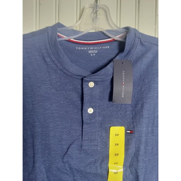 NWT Men’s Tommy Hilfiger Blue Crewneck T-Shirt Size Small – Classic Fit - Picture 9 of 12